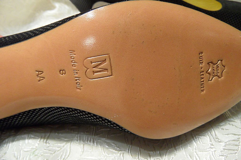 BRUNO MAGLI Italian Designer High Heel Shoes~New-Never Worn 8AA BRUNO MAGLI Italian Designer High Heel Shoes~New-Never Worn 8AA