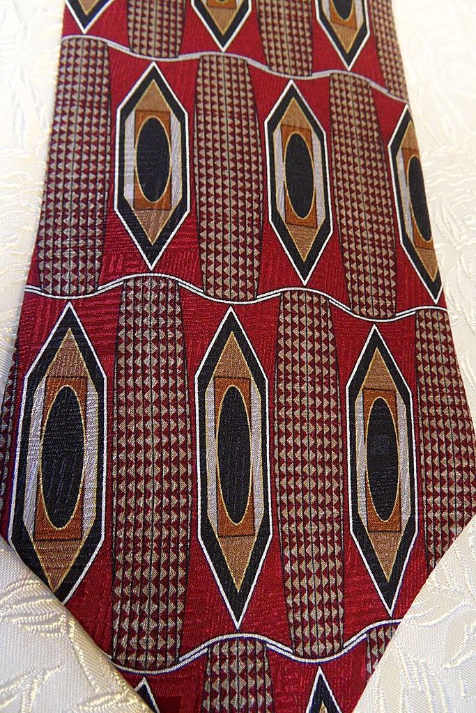 Vintage Deco Style "Louis Feraud" 100% Silk Designer Necktie Vintage Deco Style "Louis Feraud" 100% Silk Designer Necktie