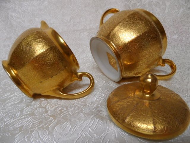 Wheeling "Doves, Daisies & Roses" AOG (All Over Gold) Cream & Sugar Set Wheeling "Doves, Daisies & Roses" AOG (All Over Gold) Cream & Sugar Set