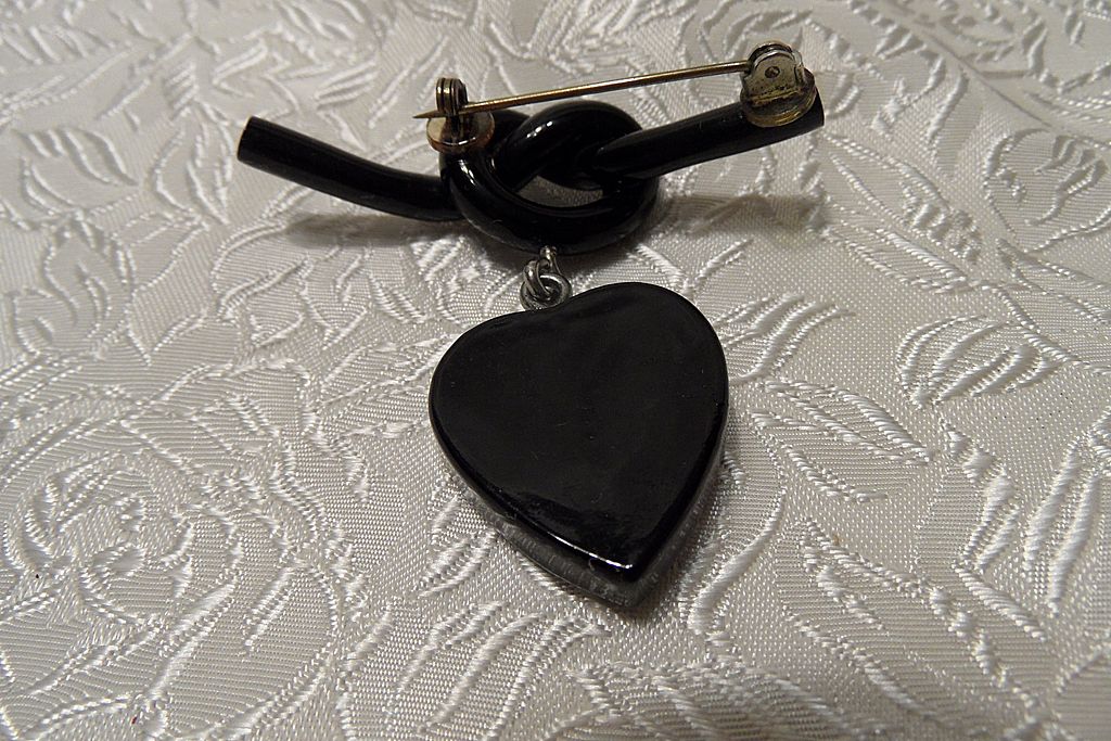Cutest vintage Black Celluloid Love-knot & Heart with Rhinestones Brooch Cutest vintage Black Celluloid Love-knot & Heart with Rhinestones Brooch