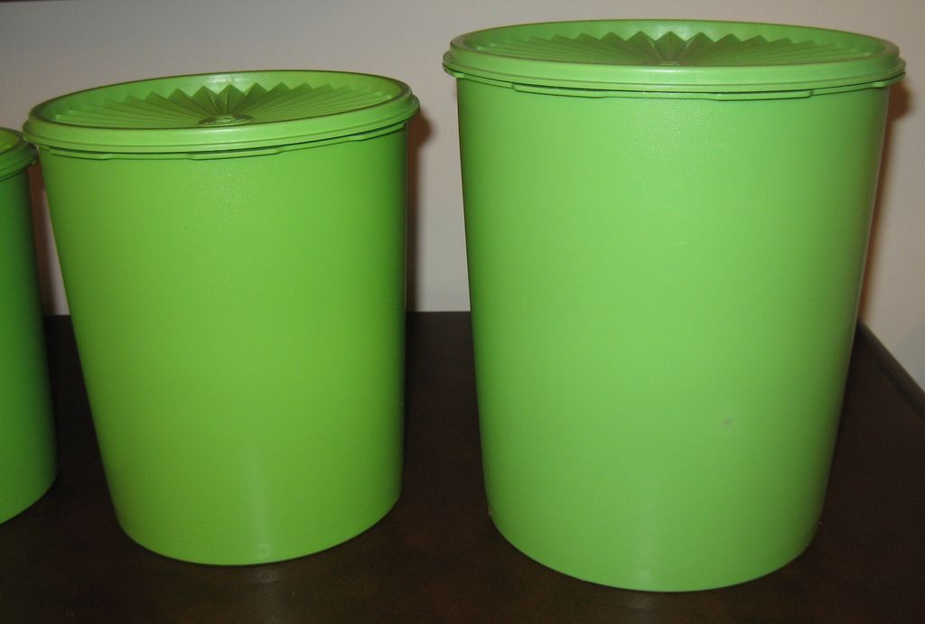 Vintage Tupperware Canister Set & Servalier Lids 9 Pcs Green Vintage Tupperware Canister Set & Servalier Lids 9 Pcs Green