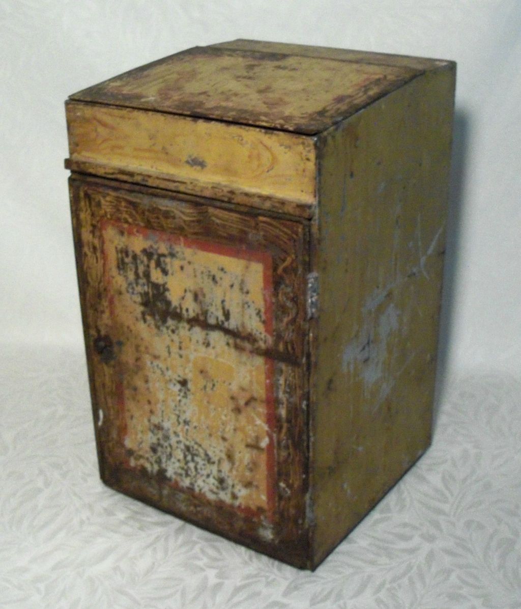 Primitive Tin Pie Safe in Original Paint Primitive Tin Pie Safe in Original Paint