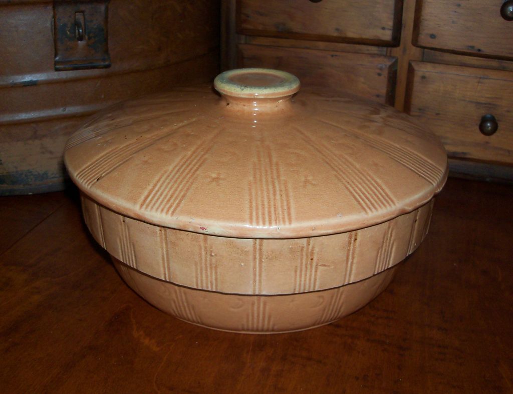 Pumpkin Glaze Yellow Ware - Moon & Star Covered Casserole Bowl Pumpkin Glaze Yellow Ware - Moon & Star Covered Casserole Bowl