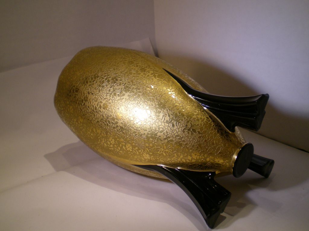 New Martinsville Black Rocket Vase w/Gold Overlay - Elegant Glass find! New Martinsville Black Rocket Vase w/Gold Overlay - Elegant Glass find!