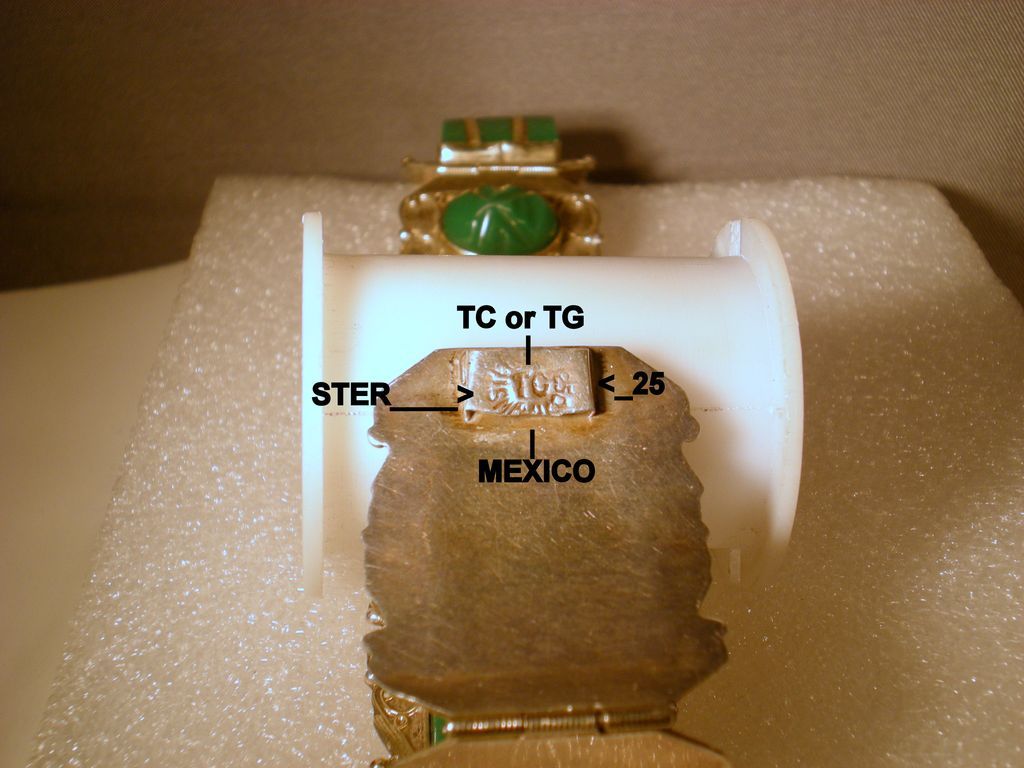 Mexico Aztec Carved Green Stone & Silvertone Link Bracelet Mexico Aztec Carved Green Stone & Silvertone Link Bracelet