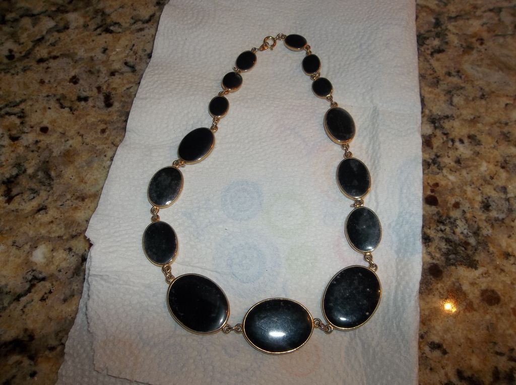 Large oval black glass 80's necklace Large oval black glass 80's necklace