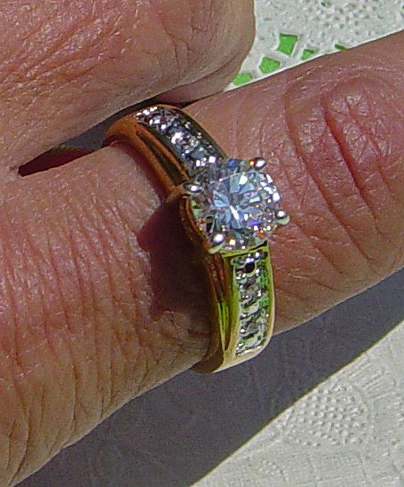 Brilliant Sparkling Cubic Zirconia Ring Brilliant Sparkling Cubic Zirconia Ring