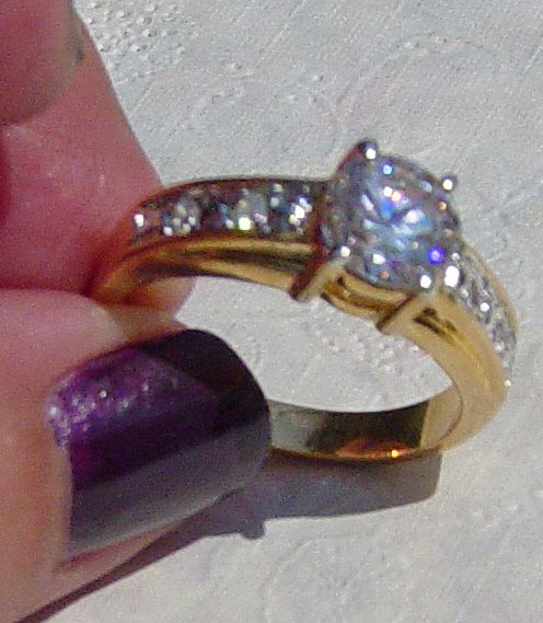 Brilliant Sparkling Cubic Zirconia Ring Brilliant Sparkling Cubic Zirconia Ring
