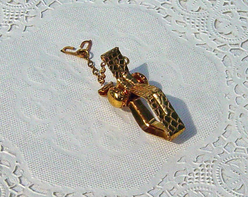 Retro Glove Scarf Purse Clip Textured Safety Clasp Retro Glove Scarf Purse Clip Textured Safety Clasp