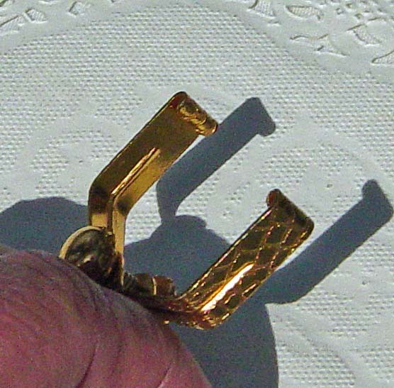 Retro Glove Scarf Purse Clip Textured Safety Clasp Retro Glove Scarf Purse Clip Textured Safety Clasp