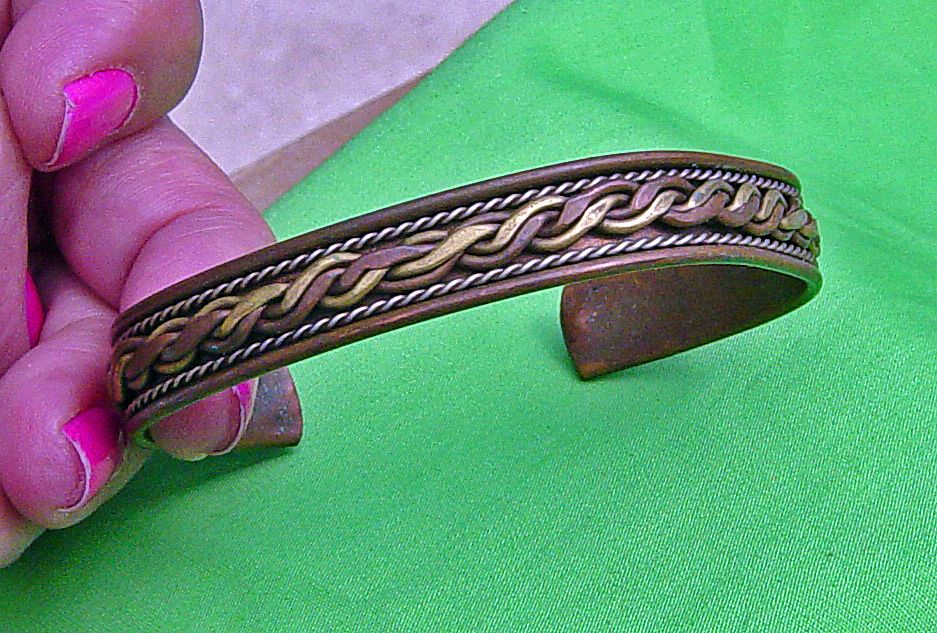 Vintage Copper & Brass Rope Design Cuff Bracelet Vintage Copper & Brass Rope Design Cuff Bracelet