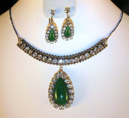 Emerald Green Teardrop Glass Rhinestone Necklace Earrings Emerald Green Teardrop Glass Rhinestone Necklace Earrings