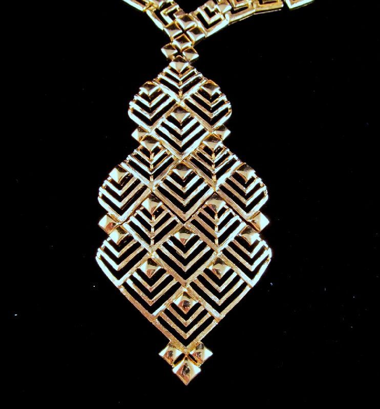 Monet Textured Squares Runway Necklace Bracelet Gold-tone Monet Textured Squares Runway Necklace Bracelet Gold-tone