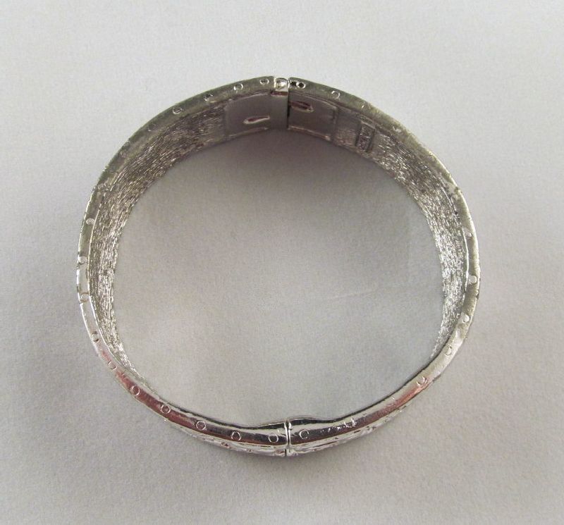 Ciner Hebrew Letters Silver-tone Hinged Bangle Bracelet Ciner Hebrew Letters Silver-tone Hinged Bangle Bracelet