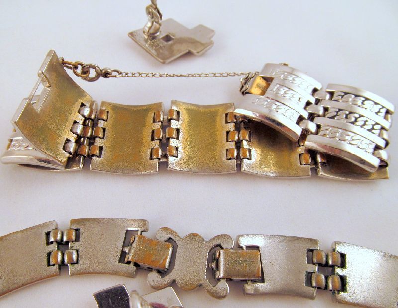 Monet Maharani Silver-tone Demi Parure Book Set Monet Maharani Silver-tone Demi Parure Book Set