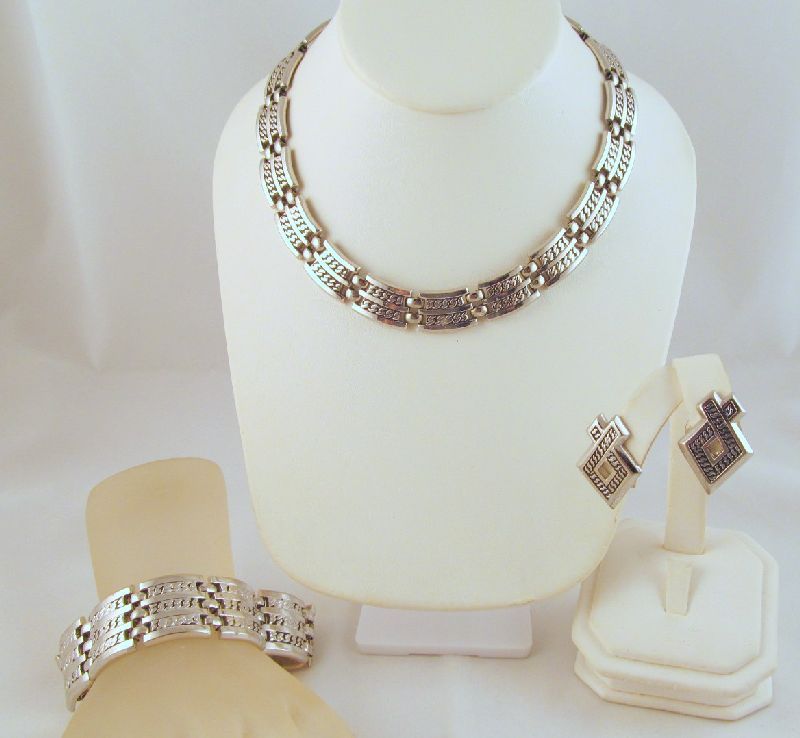 Monet Maharani Silver-tone Demi Parure Book Set Monet Maharani Silver-tone Demi Parure Book Set