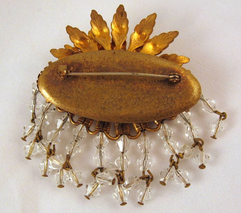 Vintage U/S Gold Leaves Wired Crystals Bookchain Brooch Vintage U/S Gold Leaves Wired Crystals Bookchain Brooch