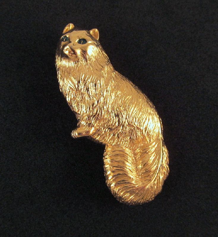 Monet Persian Cat Brooch Green Eyes Gold-tone Monet Persian Cat Brooch Green Eyes Gold-tone