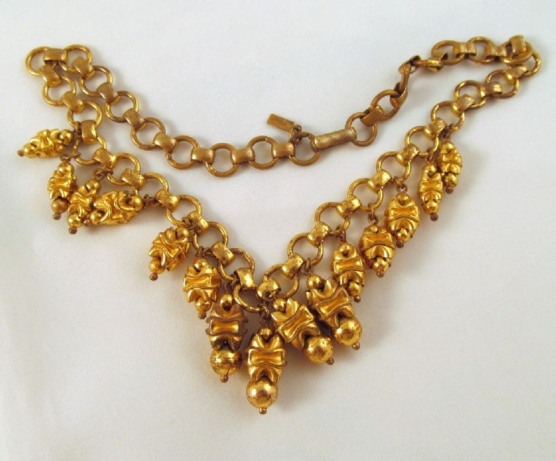Monet Jewelers 1930s Bib Style Choker Necklace Monet Jewelers 1930s Bib Style Choker Necklace