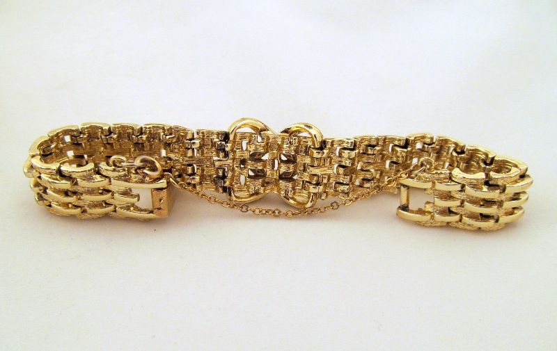 Coro Pegasus 1950s Basketweave Aurora Borealis Bracelet Gold-tone Coro Pegasus 1950s Basketweave Aurora Borealis Bracelet Gold-tone
