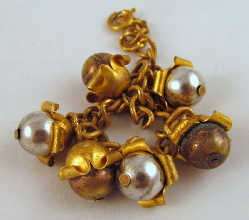Monet Jewelers 1930s Bracelet Gold-tone Silver-tone Brass Monet Jewelers 1930s Bracelet Gold-tone Silver-tone Brass