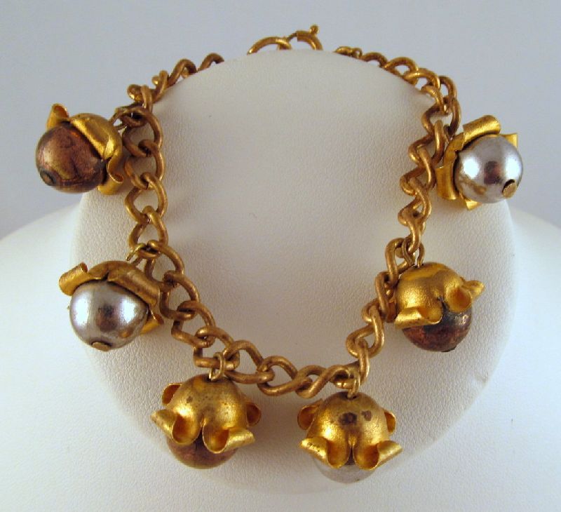 Monet Jewelers 1930s Bracelet Gold-tone Silver-tone Brass Monet Jewelers 1930s Bracelet Gold-tone Silver-tone Brass