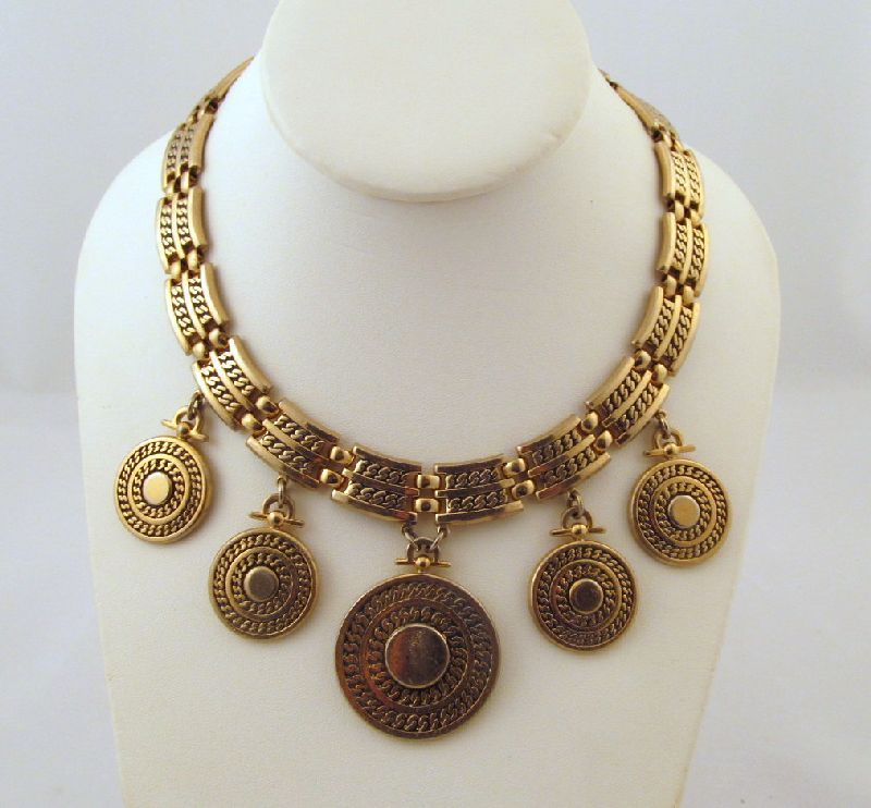Monet Maharani Disc Necklace Gold-tone Book Piece Monet Maharani Disc Necklace Gold-tone Book Piece