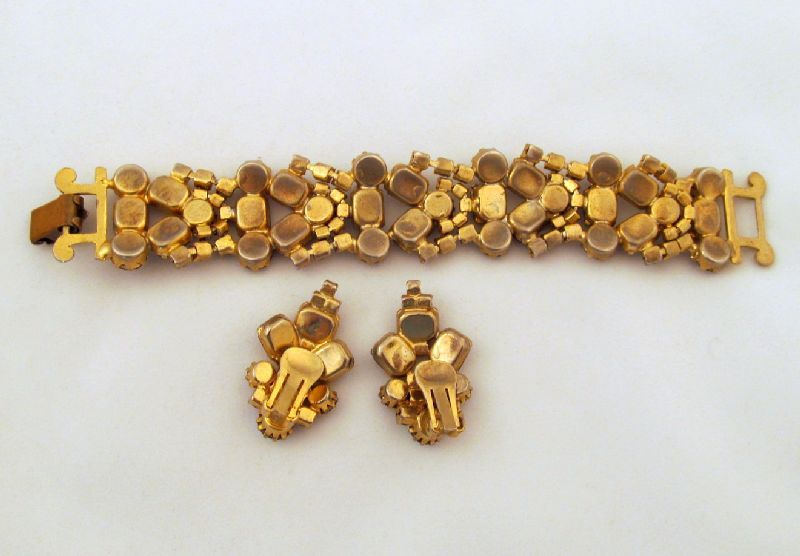 Topaz Aurora Borealis Rhinestone Bracelet Earrings Gold-tone Topaz Aurora Borealis Rhinestone Bracelet Earrings Gold-tone