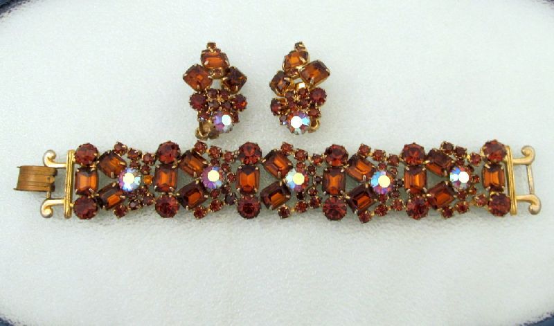 Topaz Aurora Borealis Rhinestone Bracelet Earrings Gold-tone Topaz Aurora Borealis Rhinestone Bracelet Earrings Gold-tone
