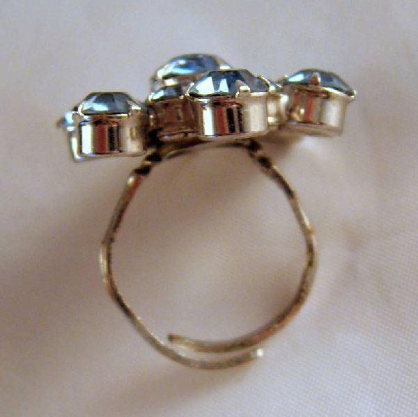 DeLizza & Elster Juliana Rare Ring & Bracelet Lt. Sapphire Blue DeLizza & Elster Juliana Rare Ring & Bracelet Lt. Sapphire Blue