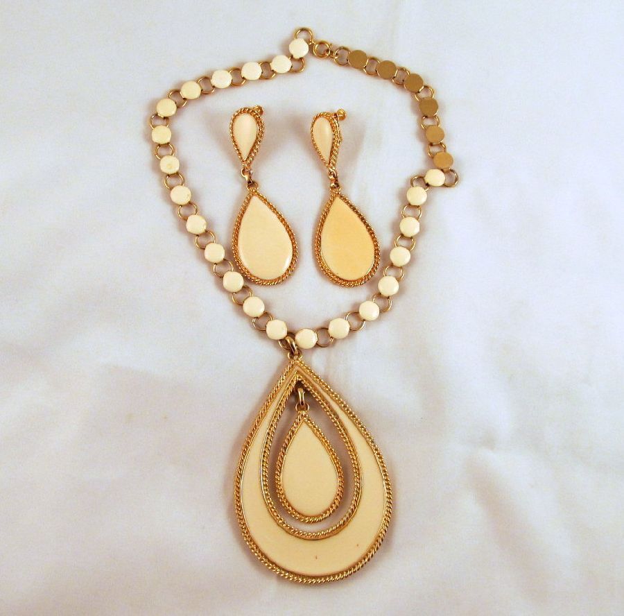 Mod Napier Cream Enamel Teardrop Earrings Necklace Book Piece Mod Napier Cream Enamel Teardrop Earrings Necklace Book Piece