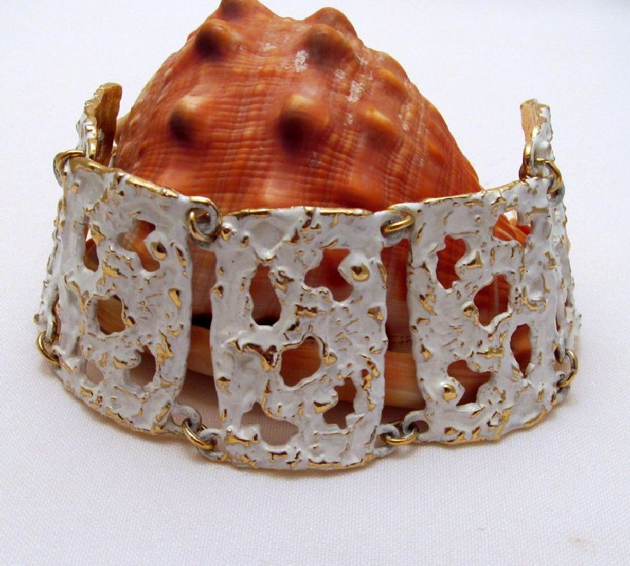 Napier "Molten Metal" White Enameled Wide Bracelet Gold-tone Napier "Molten Metal" White Enameled Wide Bracelet Gold-tone