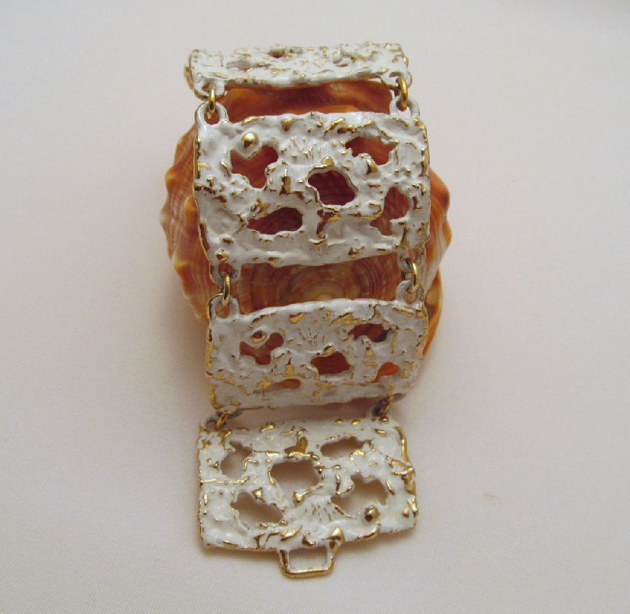 Napier "Molten Metal" White Enameled Wide Bracelet Gold-tone Napier "Molten Metal" White Enameled Wide Bracelet Gold-tone