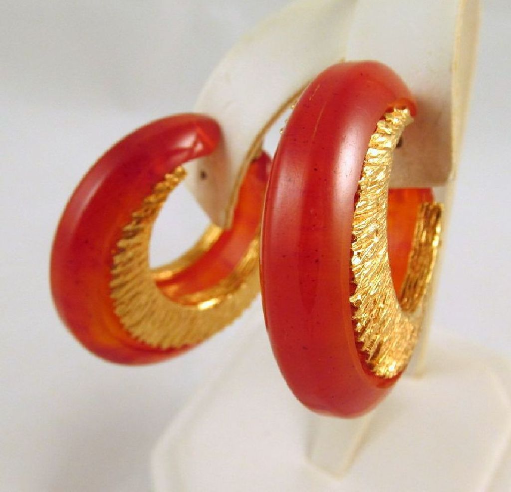 Swirled Red Orange Bakelite Earrings Embedded Goldtone Metal Accents Swirled Red Orange Bakelite Earrings Embedded Goldtone Metal Accents