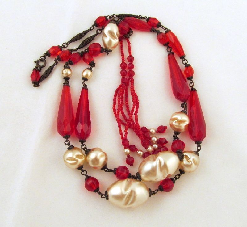 Ruby Red Glass Faux Pearl Flapper Sautoir Necklace Ruby Red Glass Faux Pearl Flapper Sautoir Necklace