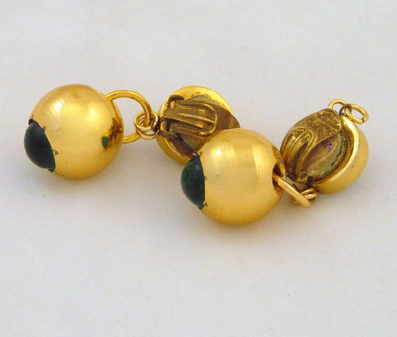 Art Deco Emerald Green Glass Clip Earrings Gold-tone France Art Deco Emerald Green Glass Clip Earrings Gold-tone France