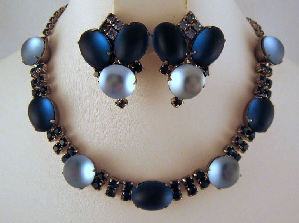 Blue Satin Glass Rhinestone Necklace Clip Earrings Silver-tone Blue Satin Glass Rhinestone Necklace Clip Earrings Silver-tone