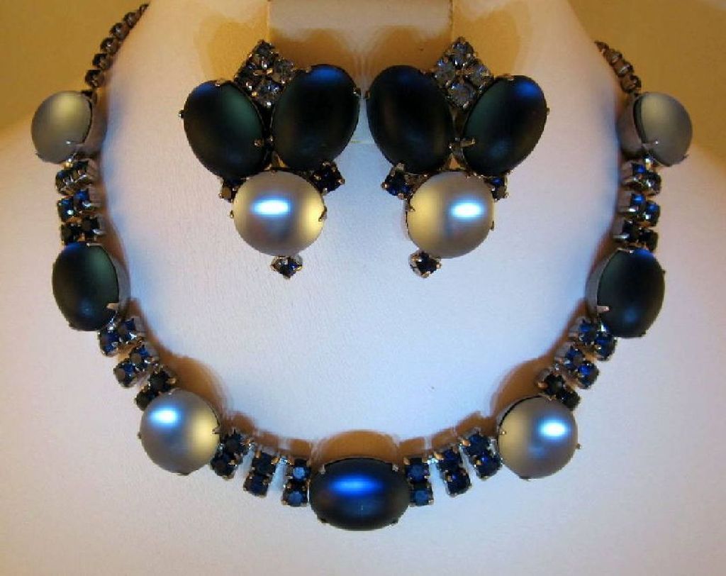 Blue Satin Glass Rhinestone Necklace Clip Earrings Silver-tone Blue Satin Glass Rhinestone Necklace Clip Earrings Silver-tone