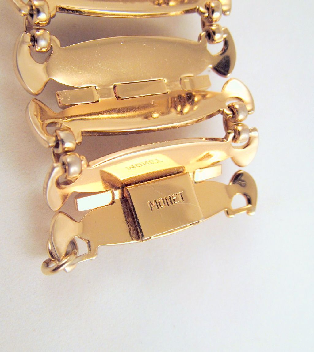 Wide Mid Century Monet Gold-tone Bracelet 1950s Wide Mid Century Monet Gold-tone Bracelet 1950s