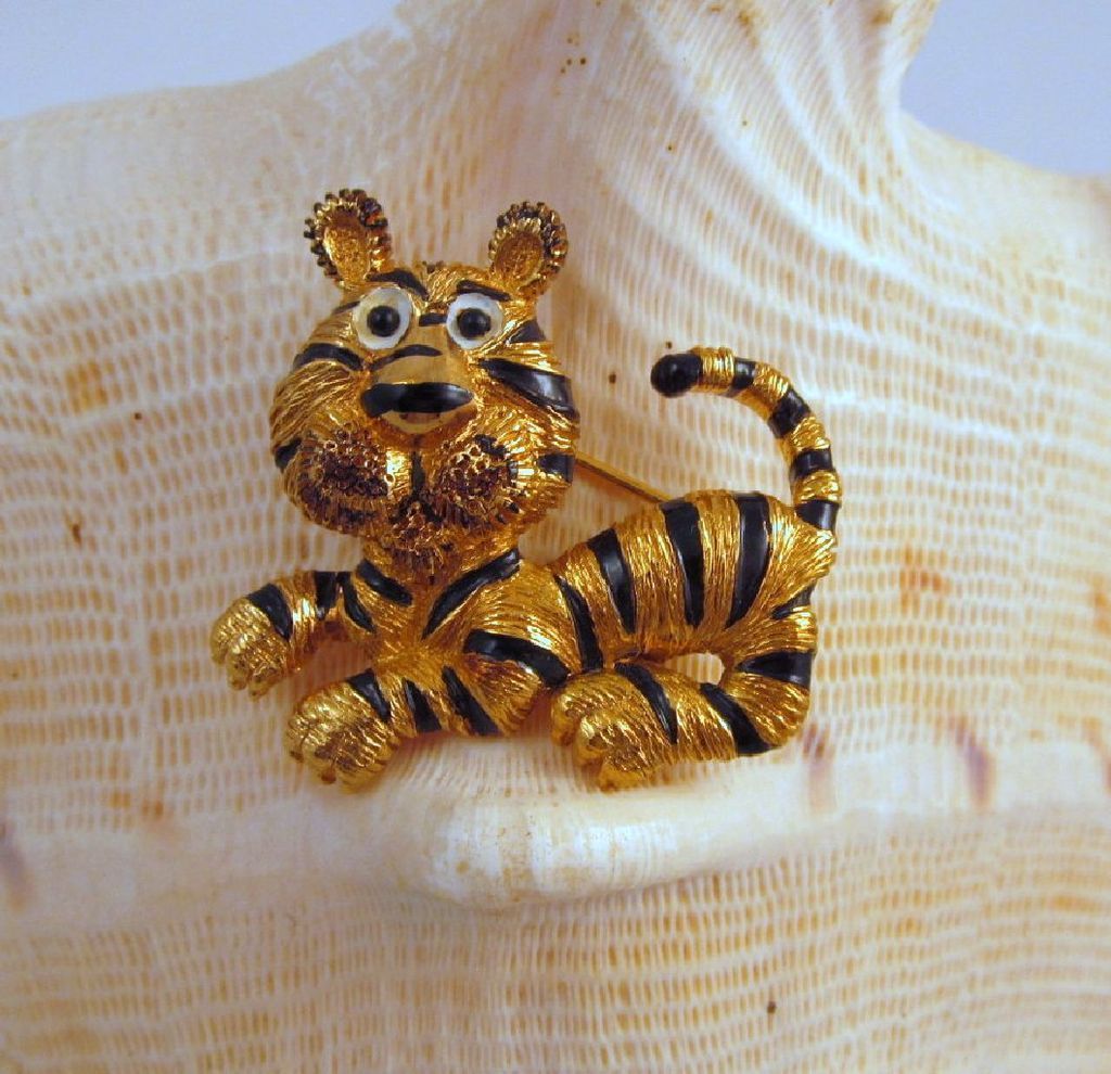 Comical Panetta Tiger Brooch Enamel Gold-tone Comical Panetta Tiger Brooch Enamel Gold-tone