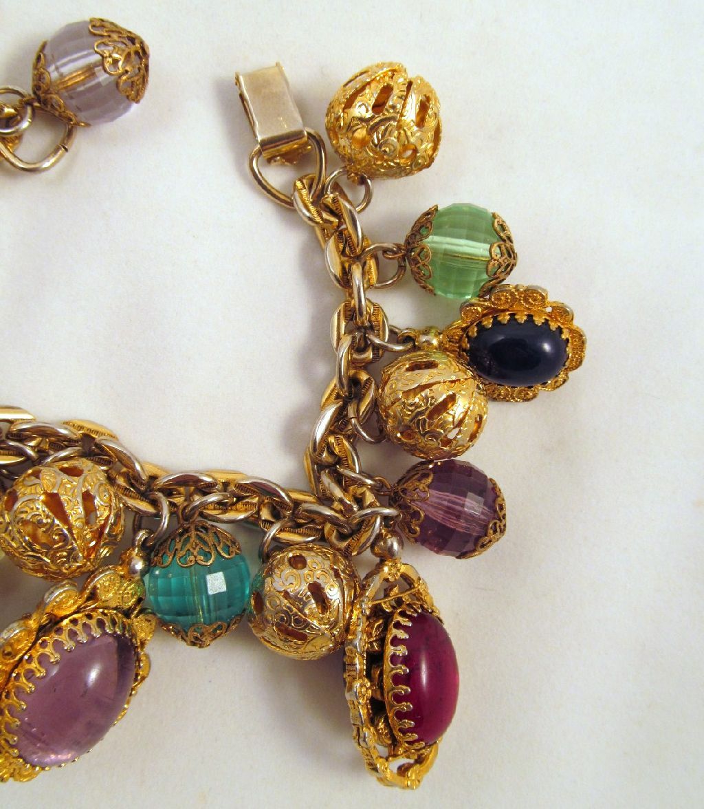 Chunky Multicolors Charm Bracelet Filigree Gold-tone Chunky Multicolors Charm Bracelet Filigree Gold-tone