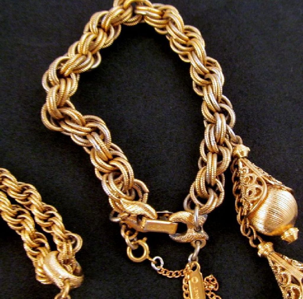 Monet "Bolero" Suite Gold-tone Necklaces Earrings Bracelet Monet "Bolero" Suite Gold-tone Necklaces Earrings Bracelet