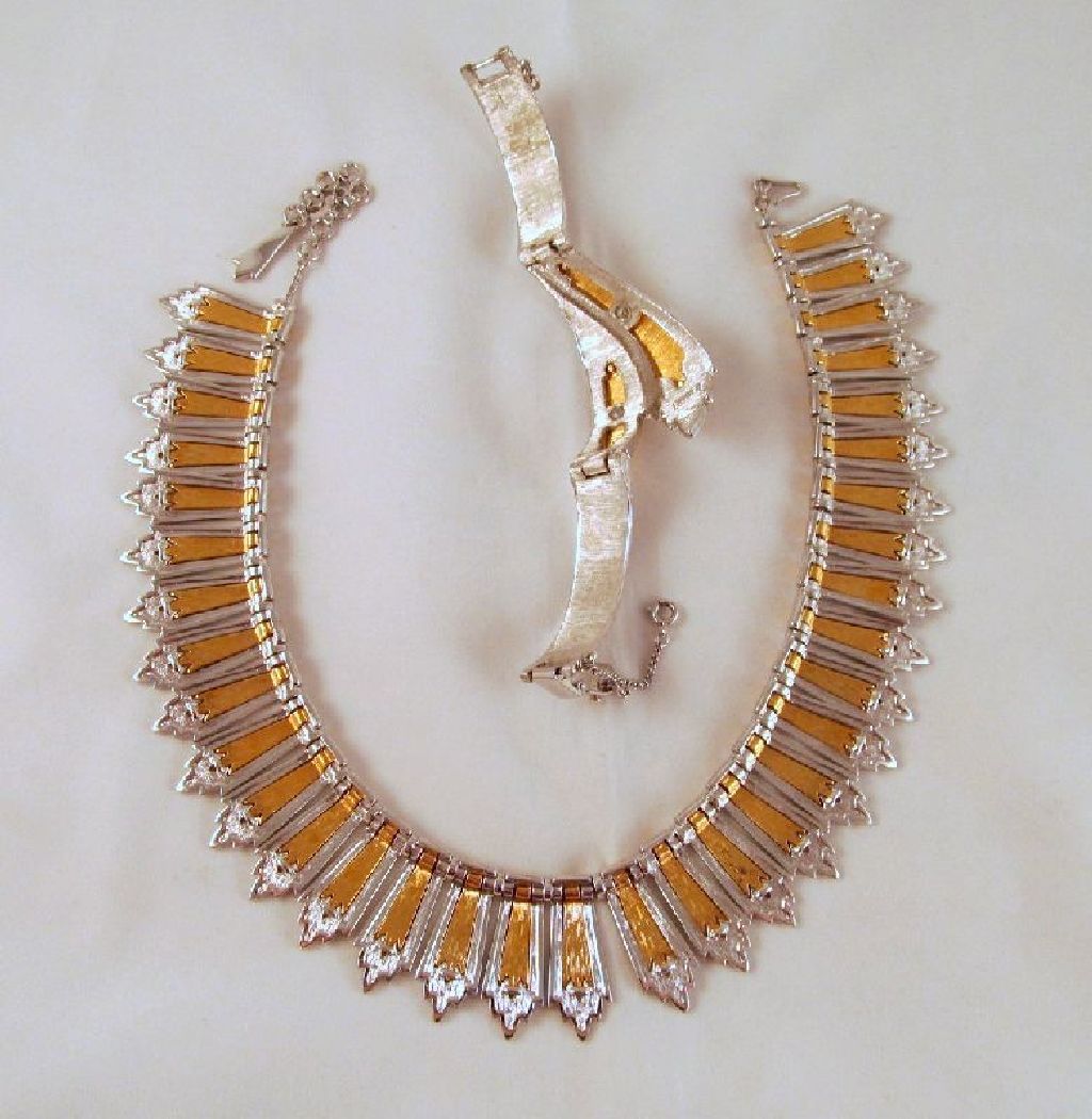 Gold/Silver-tone Monet Colleta Collar Necklace Bracelet 1976 Gold/Silver-tone Monet Colleta Collar Necklace Bracelet 1976