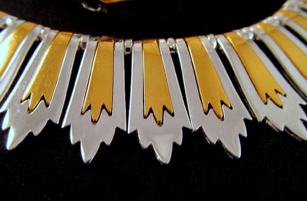 Gold/Silver-tone Monet Colleta Collar Necklace Bracelet 1976 Gold/Silver-tone Monet Colleta Collar Necklace Bracelet 1976