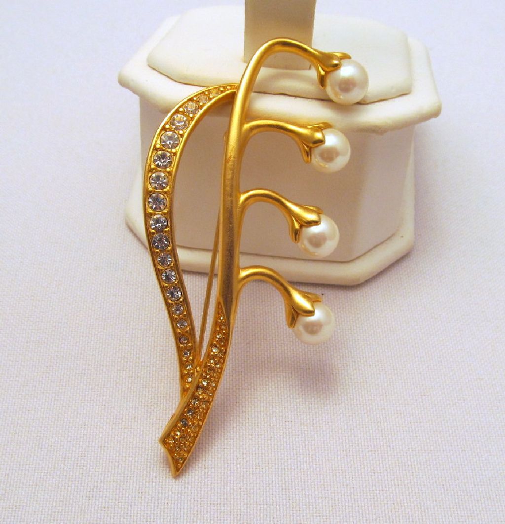 Signed Swarovski Lily of the Valley Faux Pearl Brooch Gold-tone Signed Swarovski Lily of the Valley Faux Pearl Brooch Gold-tone