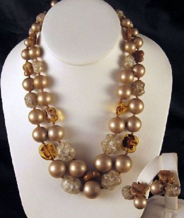 Vogue Swirled Art Glass Ice Cube Beads Faux Pearl Necklace Earrings Vogue Swirled Art Glass Ice Cube Beads Faux Pearl Necklace Earrings