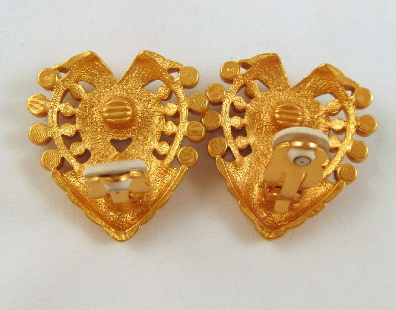 Elizabeth Taylor Heart of Hollywood Clip Earrings Avon Elizabeth Taylor Heart of Hollywood Clip Earrings Avon