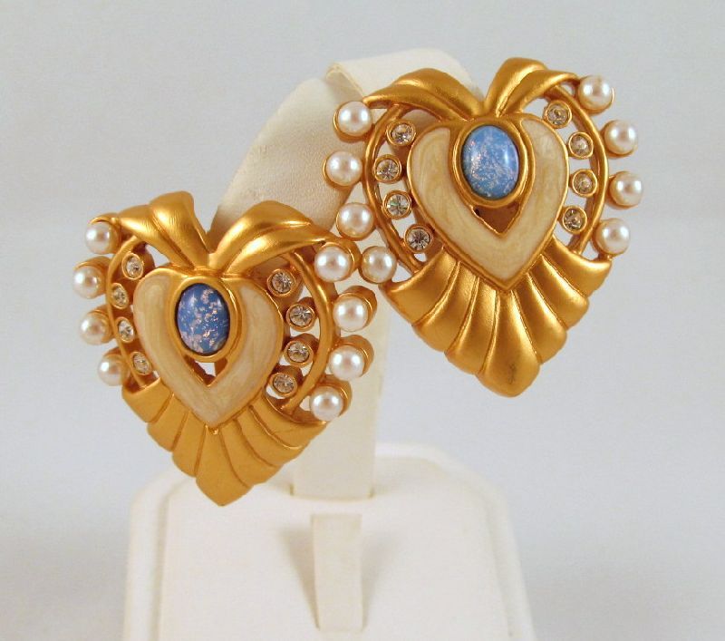Elizabeth Taylor Heart of Hollywood Clip Earrings Avon Elizabeth Taylor Heart of Hollywood Clip Earrings Avon