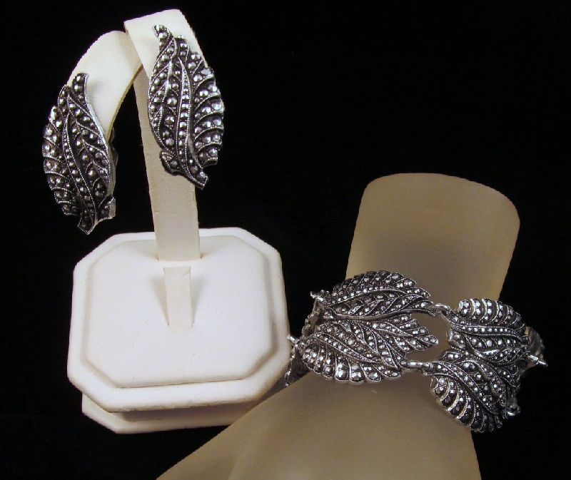 West Germany ELOXAL Aluminum Leaf Bracelet Earrings Silver-tone West Germany ELOXAL Aluminum Leaf Bracelet Earrings Silver-tone