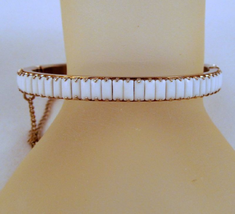 Side Open Milk Glass Baguette Bangle Bracelet Gold-tone Vintage Side Open Milk Glass Baguette Bangle Bracelet Gold-tone Vintage